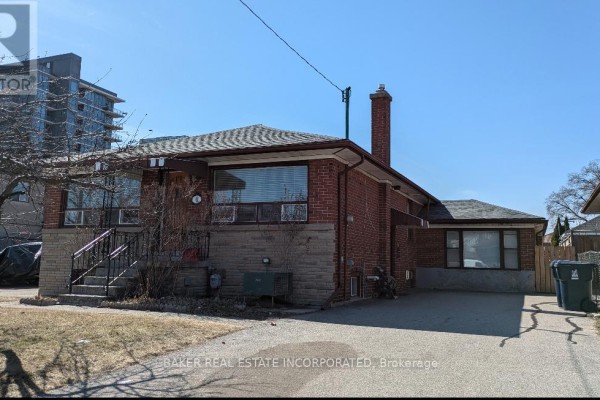 4 Nordin Avenue, Toronto, ON M8Z2B1 Photo 2