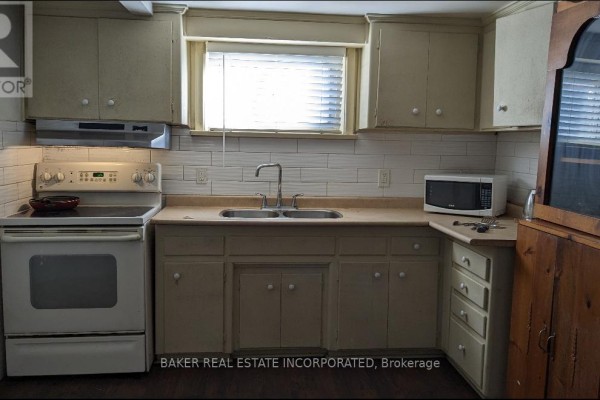 4 Nordin Avenue, Toronto, ON M8Z2B1 Photo 4