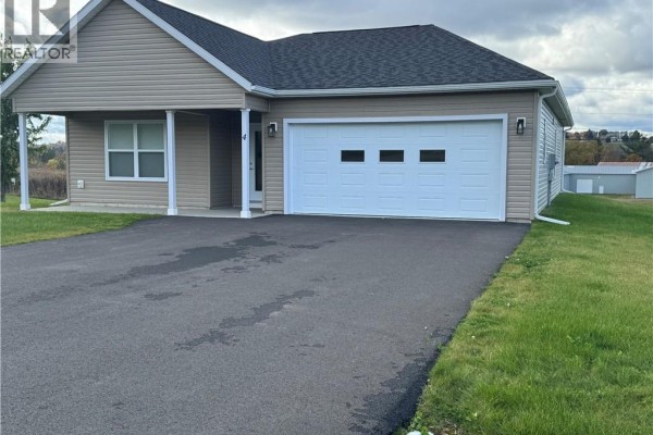 Bath (# pieces 1-6) - 4 Norkotah Crescent, Florenceville Bristol, NB E7L0A4 Photo 4