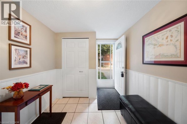 4 Patrice Court, Dundas, ON, photo 2