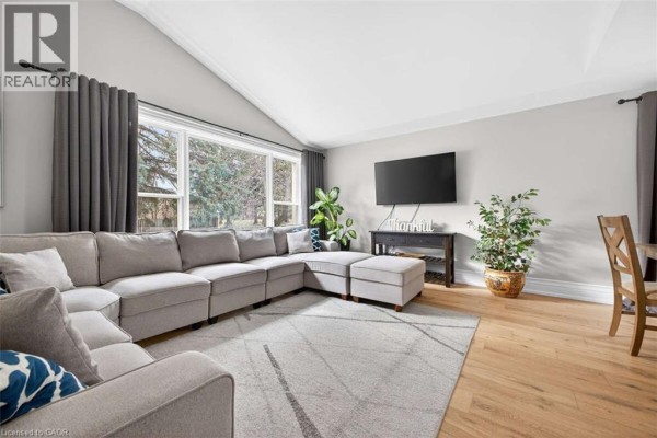 4 Peter Street, Flamborough, ON, photo 3