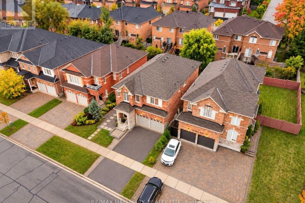 4 Rothbury Road, Richmond Hill, ON L4S0A9 Photo 2