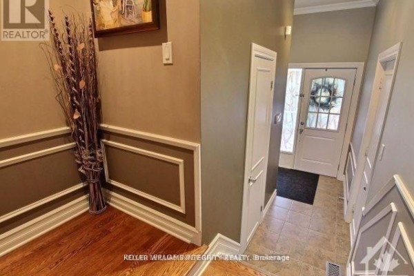 4 Rueter Street, Ottawa, ON K2J3Z9 Photo 3