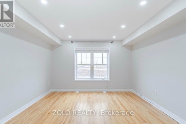Dining room - 4 Soldier Street, Brampton, ON L7A4B6 Photo 4
