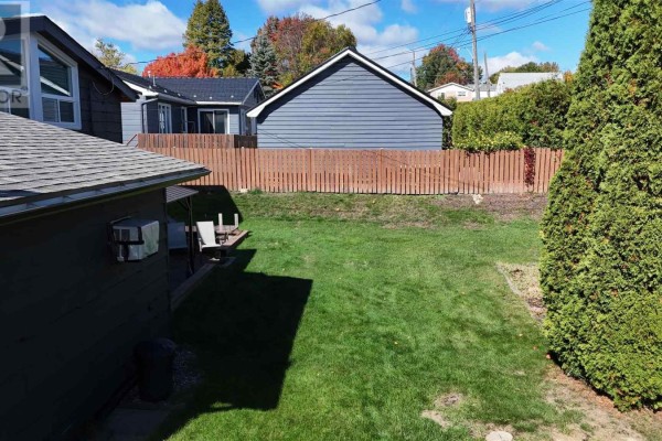 Recreation room - 4 Timmins Rd, Elliot Lake, ON P5A1K7 Photo 5