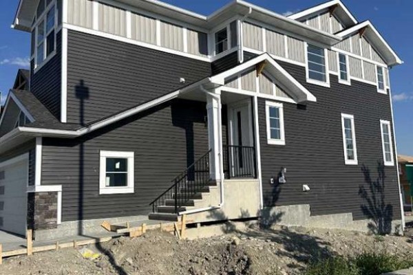 4 Topaz Place, Cochrane, AB, photo 2