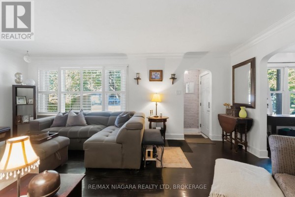 4 Walker Avenue, St  Catharines, ON L2N3L6 Photo 5