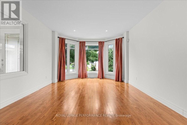 Dining room - 4 Wellsmere Court, Ottawa, ON K2E8C2 Photo 4