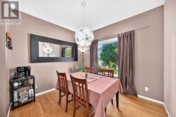 2pc Bathroom - 40, 200 Hidden Hills Terrace Nw, Calgary, AB T3A6E8 Photo 4