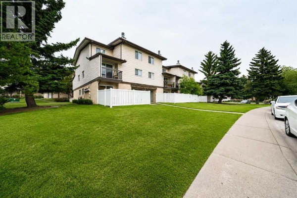 Primary Bedroom - 40, 3745 Fonda Way Se, Calgary, AB T2A5W7 Photo 2