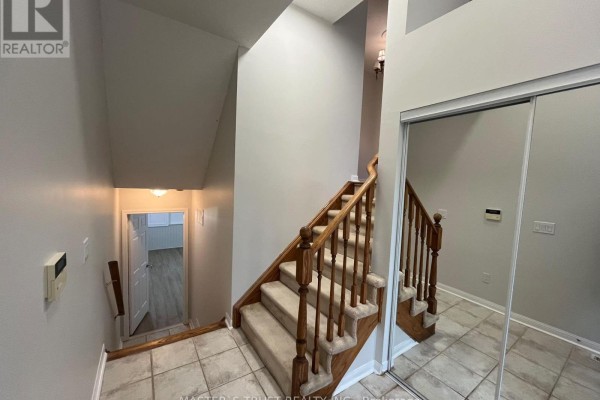 Kitchen - 40 - 100 Elgin Mills Road W, Richmond Hill, ON L4C4M2 Photo 3