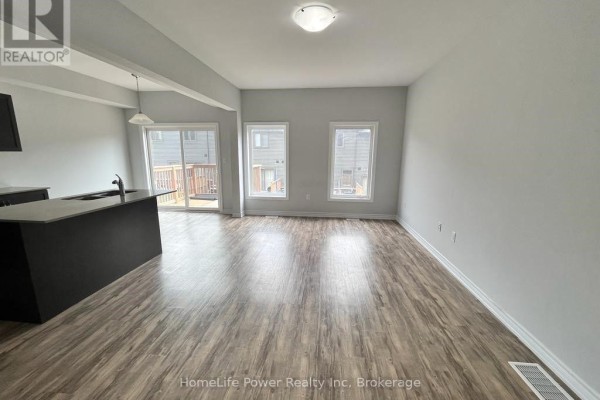 40 - 324 Equestrian Way, Cambridge, ON N2E2M6 Photo 5