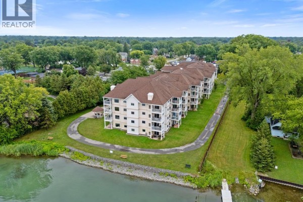 4pc Ensuite bath - 40 Adams Lane Unit# 214, Lasalle, ON N9J3R4 Photo 4