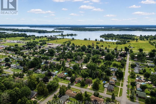 40 Ault Drive, South Stormont, ON K0C1M0 Photo 5