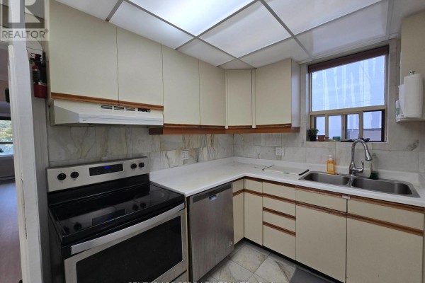 Bathroom - 40 B - 40 Hillsdale Avenue E, Toronto, ON M4S1T5 Photo 5