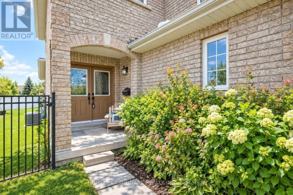 40 Bambi Crescent, Georgina, ON L4P4C6 Photo 2