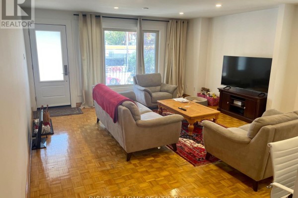 40 Bellevue Avenue, Toronto, ON, photo 2