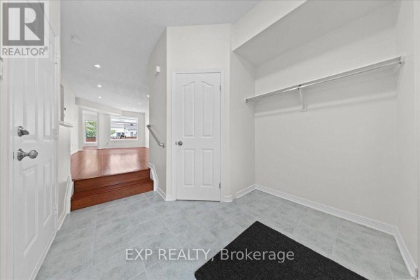 Living room - 40 Bishops Mills Way, Ottawa, ON K2K3C1 Photo 4