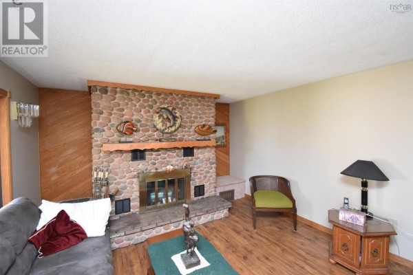 Living room - 40 Blue Jay Place, Valley, NS B6L2A4 Photo 3