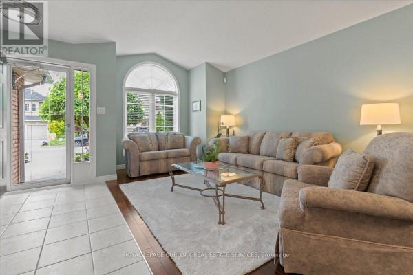 40 Bridgette Drive, Hamilton, ON, photo 3