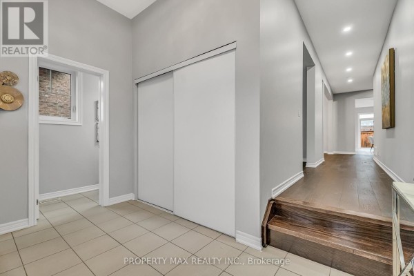 40 Britannia Avenue E, Oshawa, ON, photo 2