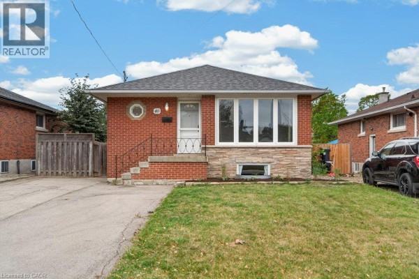 Bedroom - 40 Clarendon Avenue, Hamilton, ON L9A3A1 Photo 3