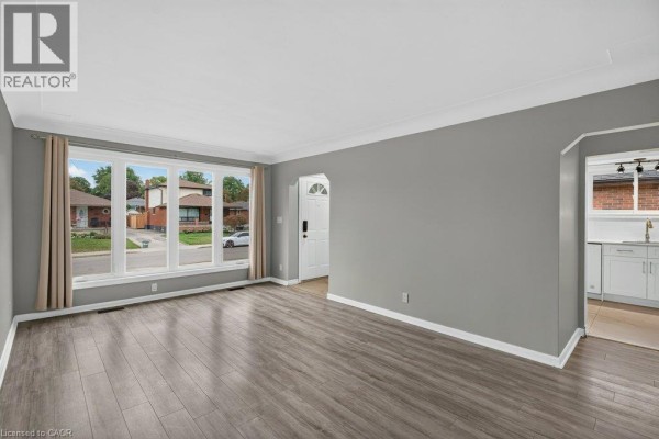 Bedroom - 40 Clarendon Avenue, Hamilton, ON L9A3A1 Photo 4