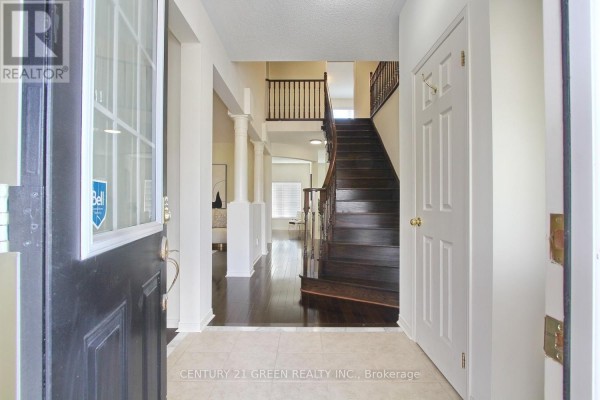 Family room - 40 Cookview Drive, Brampton, ON L6R3T6 Photo 4