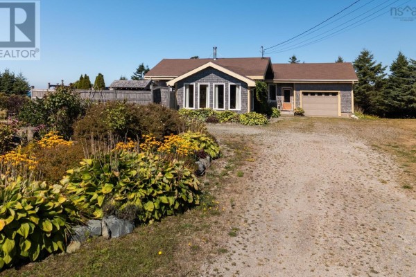 2pc Bathroom - 40 Country Lane, Lower West Pubnico, NS B0W2C0 Photo 3