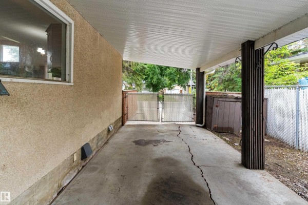 Kitchen - 40 Curlew Cr, Sherwood Park, AB T8A0H4 Photo 3