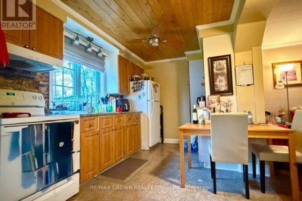 Laundry room - 40 Dallyn Avenue, Kapuskasing, ON P5N1S6 Photo 5