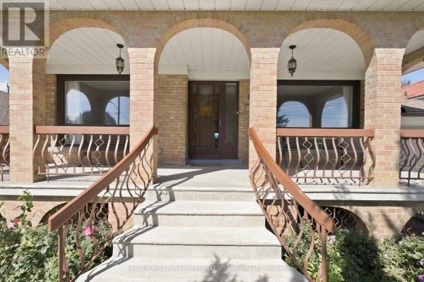 Kitchen - 40 Datchet Road, Toronto, ON M3M1X6 Photo 4