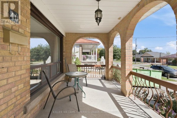 Primary Bedroom - 40 Datchet Road, Toronto, ON M3M1X6 Photo 5