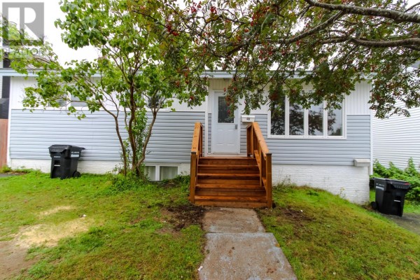40 Diana Road, St  John S, NL, photo 2