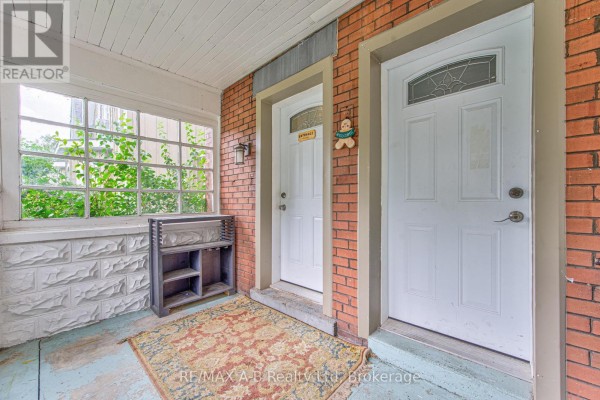 Bathroom - 40 Douro Street, Stratford, ON N5A3R3 Photo 4