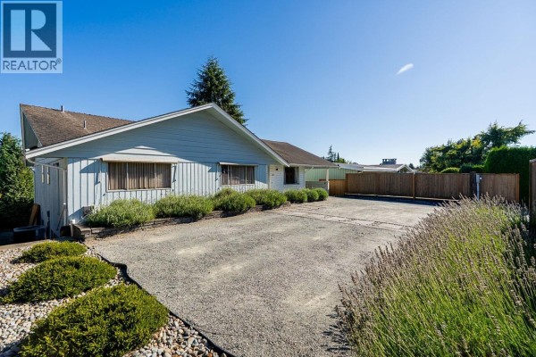40 E Tenth Avenue, New Westminster, BC, photo 2
