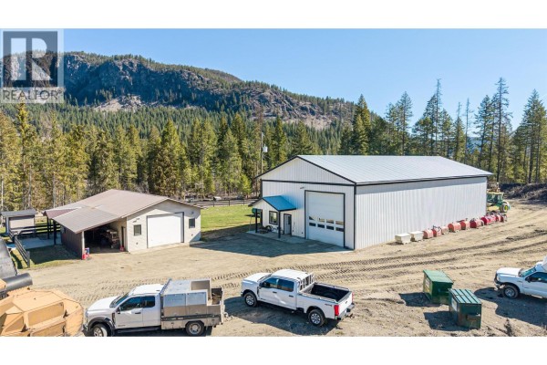 40 Gibson Road, Lumby, BC, photo 2