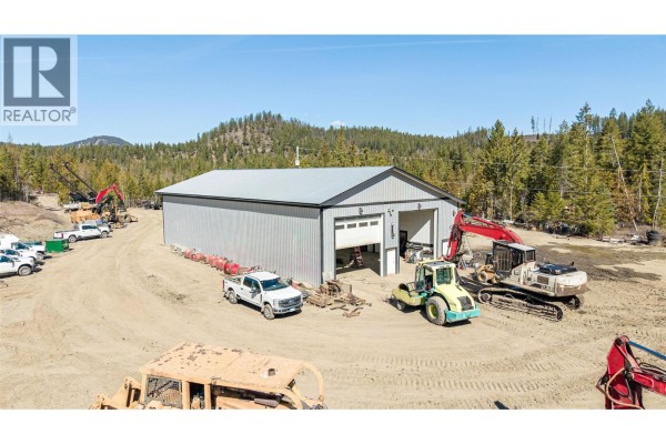 40 Gibson Road, Lumby, BC, photo 3