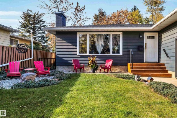 Kitchen - 40 Glenhaven Cr, St  Albert, AB T8N1A5 Photo 3