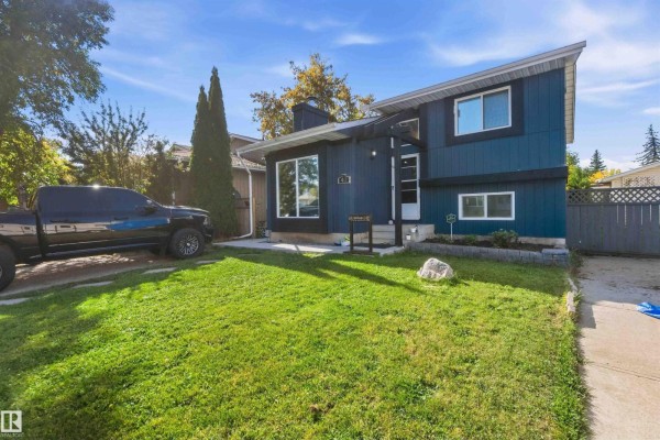 Kitchen - 40 Greenwood Dr, Spruce Grove, AB T7X1X4 Photo 3