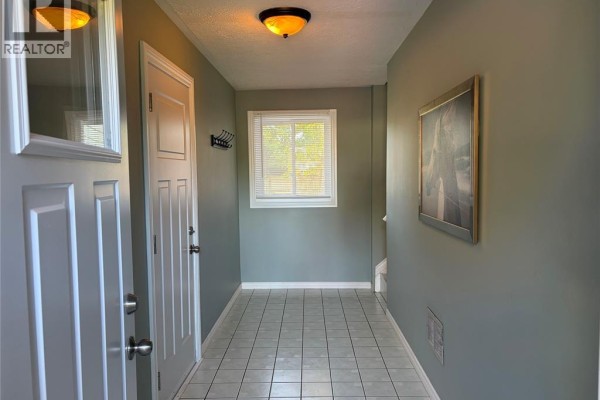 3pc Bathroom - 40 Holiday Court, Amherstburg, ON N9V3A8 Photo 2