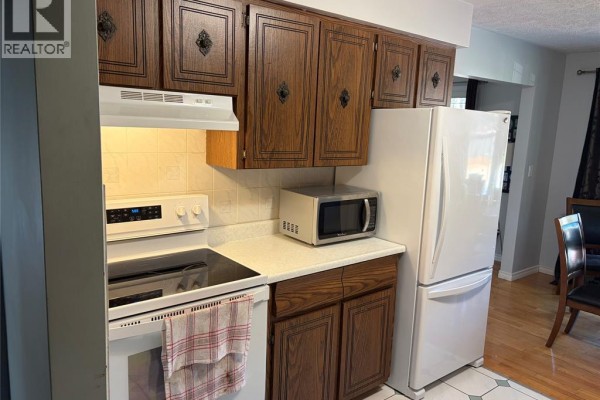 Den - 40 Holiday Court, Amherstburg, ON N9V3A8 Photo 3