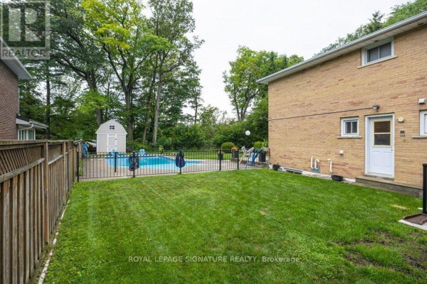 40 Holmcrest Trail, Toronto, ON, photo 3