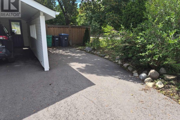 40 Meadowland Drive, Brampton, ON, photo 3