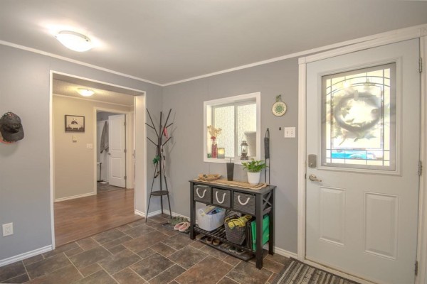 40 Meadowlark Court, Brandon, MB R7C5Y3 Photo 3