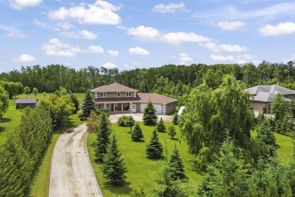 40 Menno Drive, Steinbach, MB, photo 2