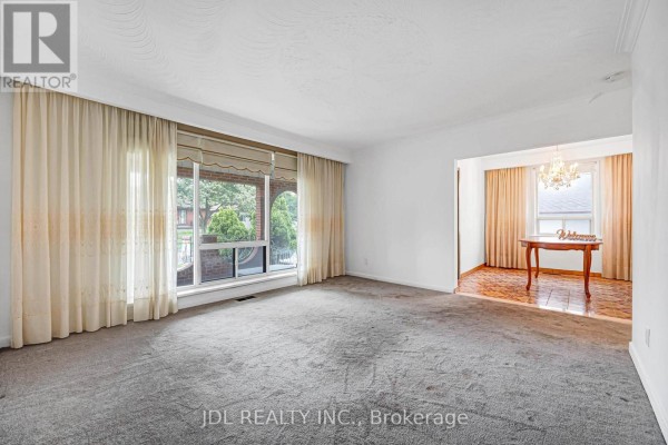 Bedroom 2 - 40 Montana Avenue, Toronto, ON M3M1B6 Photo 5