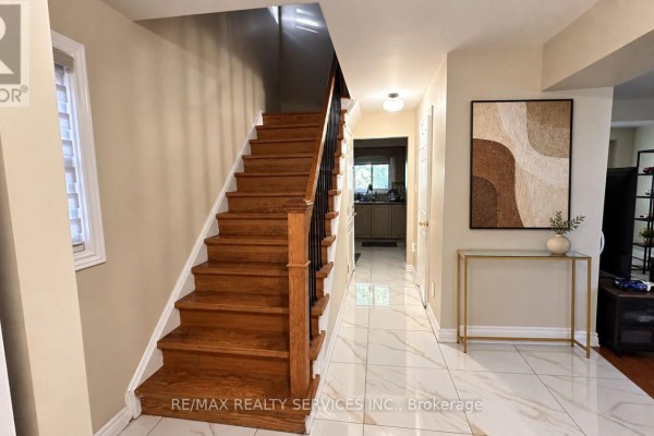 40 Morado Court, Brampton, ON, photo 2