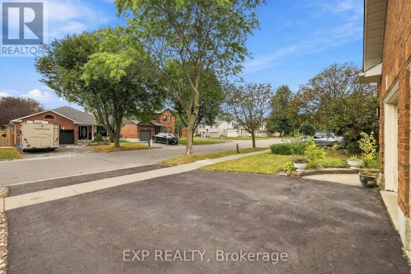 Family room - 40 Orchard Park Drive, Clarington, ON L1C4E1 Photo 3