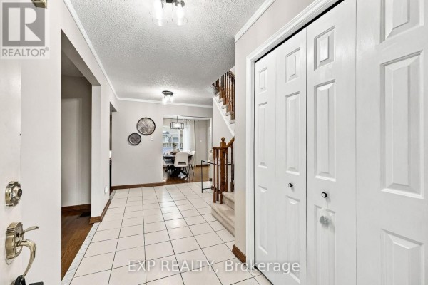 Kitchen - 40 Orchard Park Drive, Clarington, ON L1C4E1 Photo 5